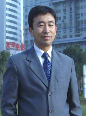 黄永东