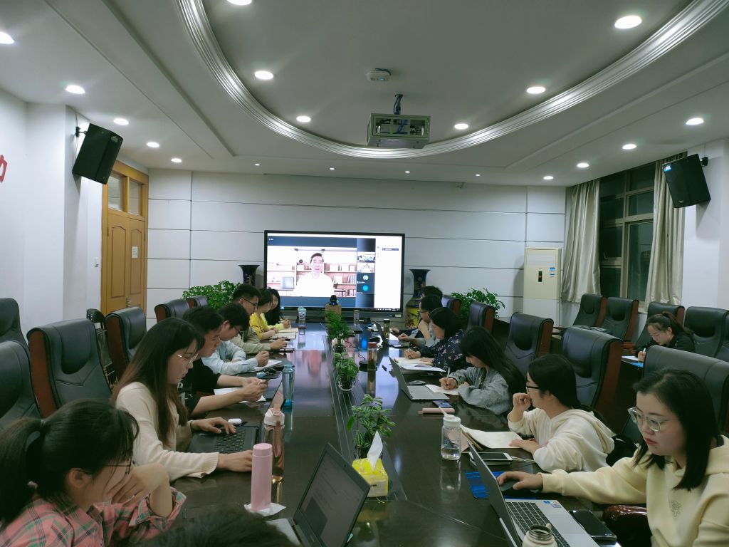 艾四林:清华大学马克思主义学院艾四林教授为我院师生讲学