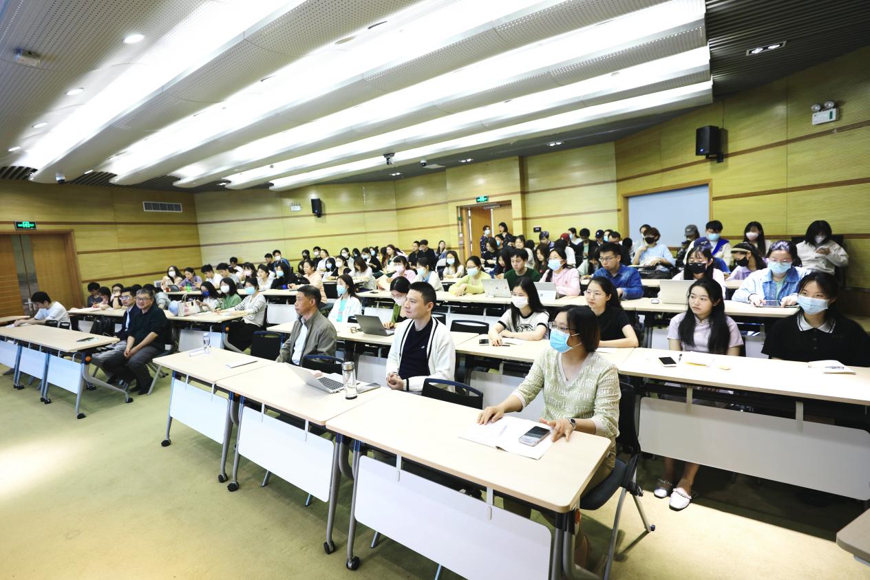 暨南大学经济学院院长冯帅章访问管理学院