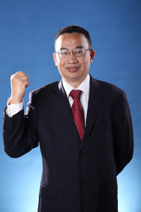 王小伟