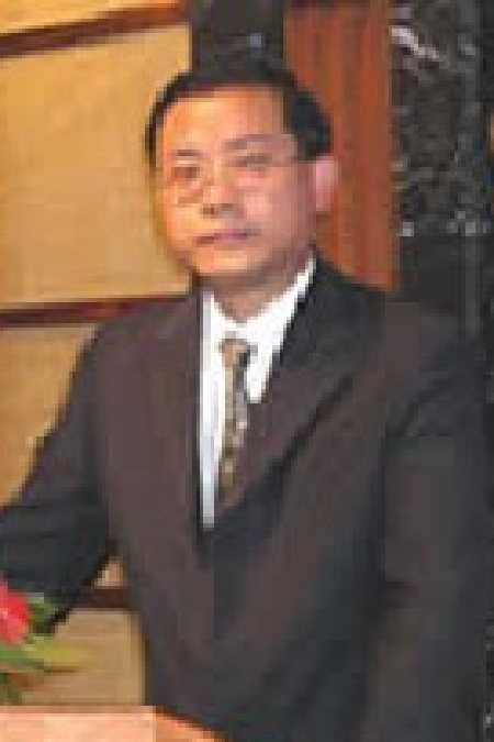 何毅明